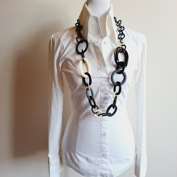AMLE Italian Long Horn Chain Necklace - Picture 2 of 13